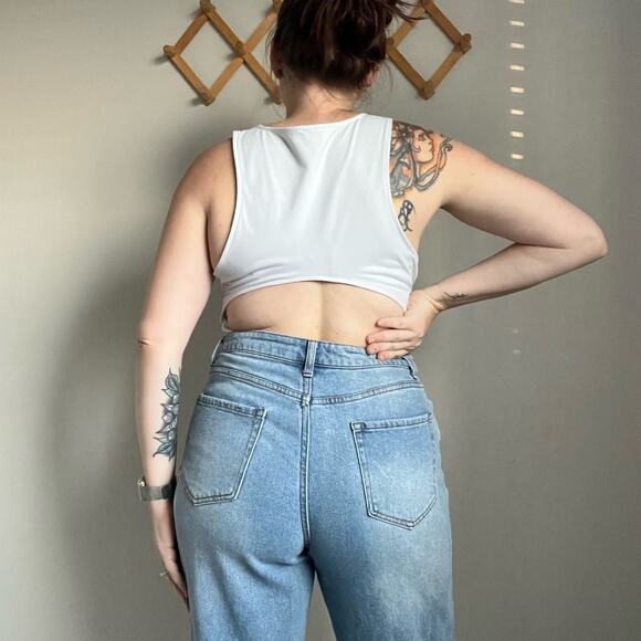 Victoria Sport Twist Front Open Back Bodysuit Size Large - Picture 4 of 11